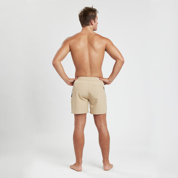 CHASE B100 16" FIT BOARDSHORT